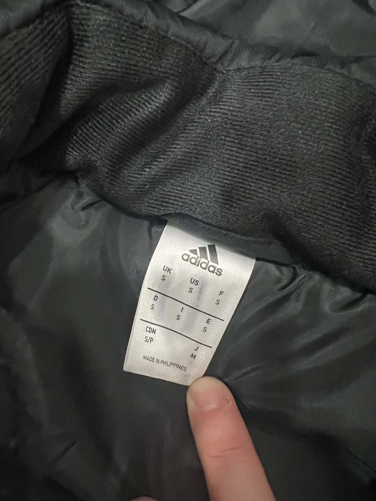 Abrigo Real Madrid Adidas Fly Emirates – Long Padded Football Bench Coat Black