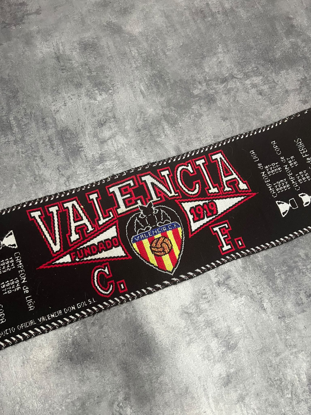 Bufanda Valencia CF Vintage 90s – Palmarés Histórico Producto Oficial