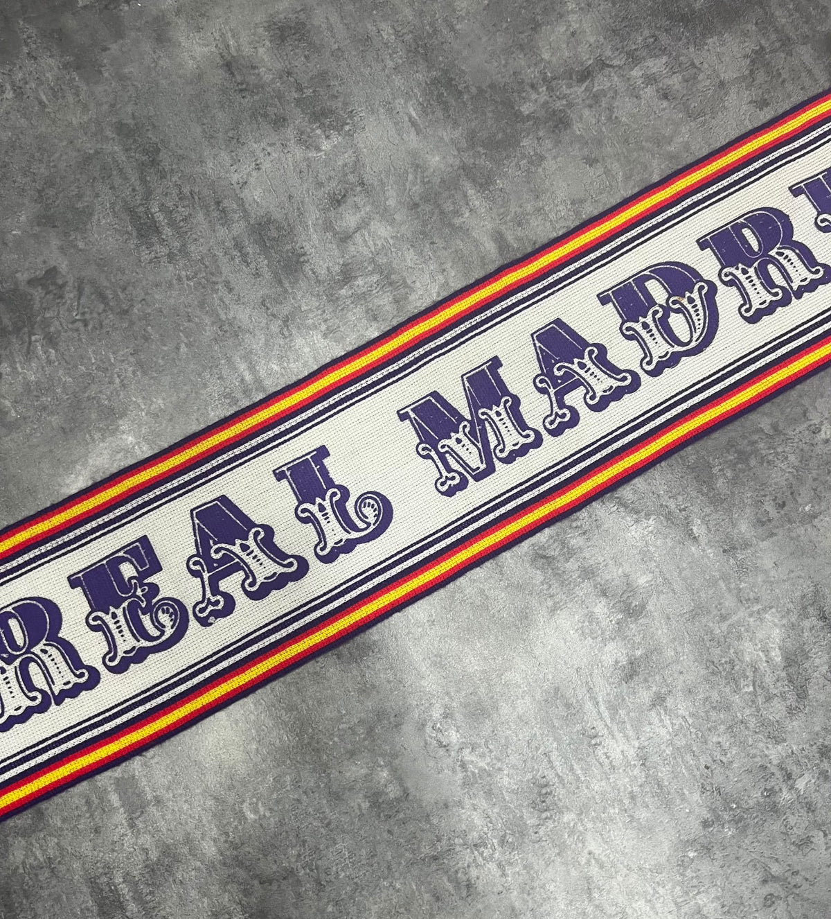 Bufanda Real Madrid Años 80 – Serigrafía Vintage Football Scarf