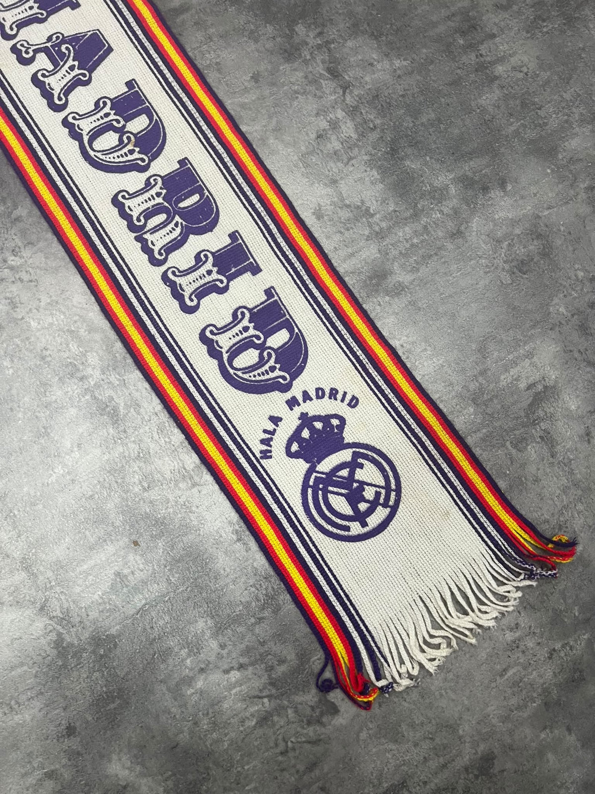 Bufanda Real Madrid Años 80 – Serigrafía Vintage Football Scarf