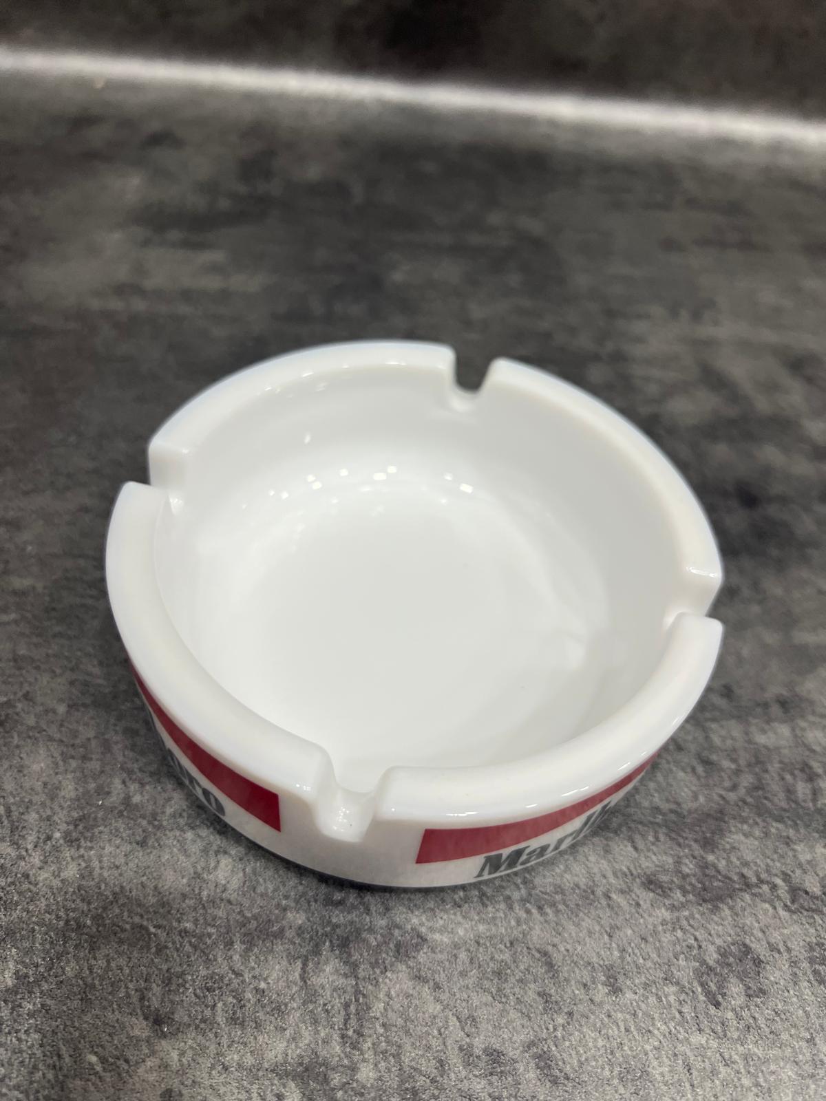 Cenicero Marlboro Vintage 80s/90s – Retro Advertising Ashtray