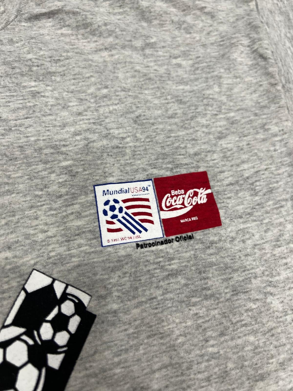 Camiseta vintage Mundial USA 94 Coca-Cola – World Cup 1994 Flags Graphic Tee