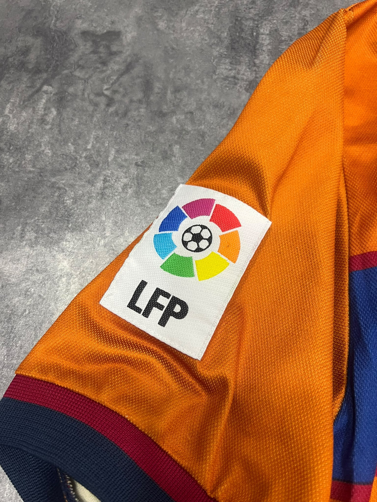 FC Barcelona 1998/99 Nike Away Shirt Kluivert #19 | Camiseta Barça Naranja Vintage 90s