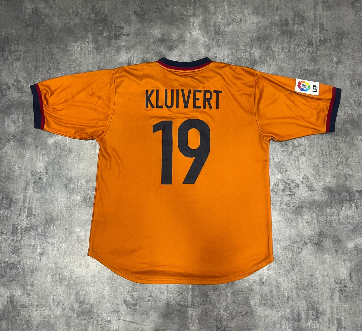 FC Barcelona 1998/99 Nike Away Shirt Kluivert #19 | Camiseta Barça Naranja Vintage 90s